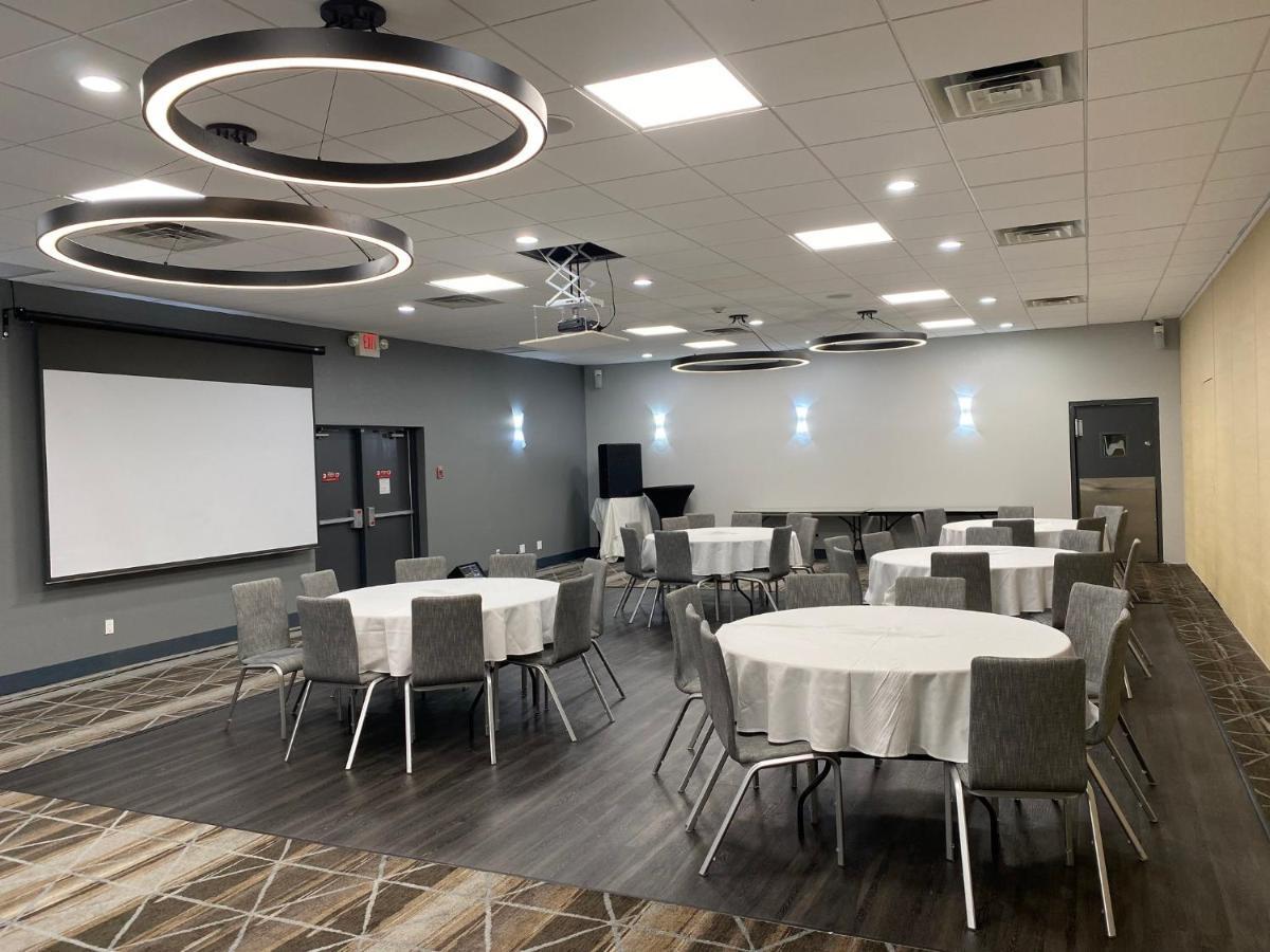 Holiday Inn Detroit Lakes By Ihg Dış mekan fotoğraf