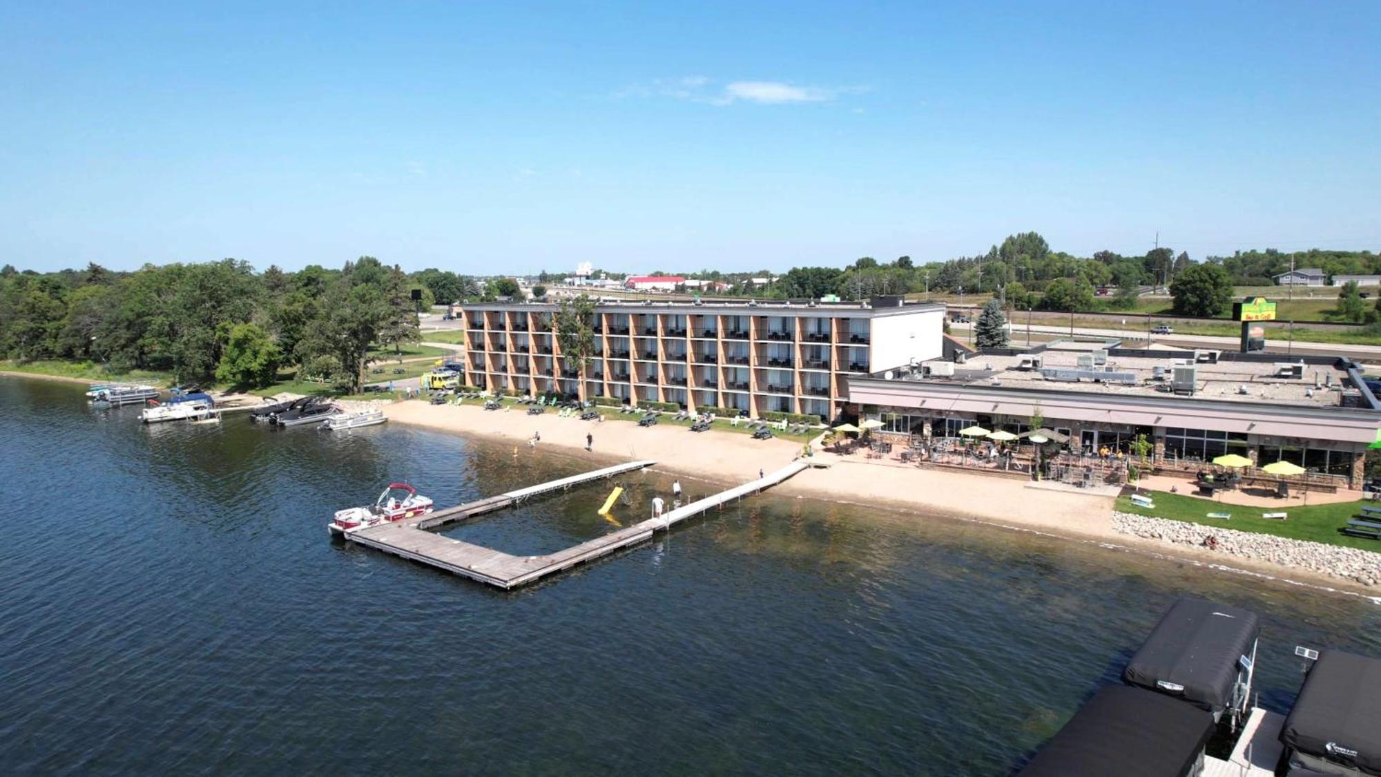 Holiday Inn Detroit Lakes By Ihg Dış mekan fotoğraf